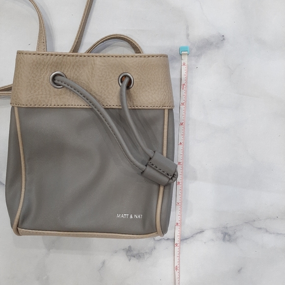 Matt & Nat Sora Vegan Leather Bucket Bag - Picture 8 of 8